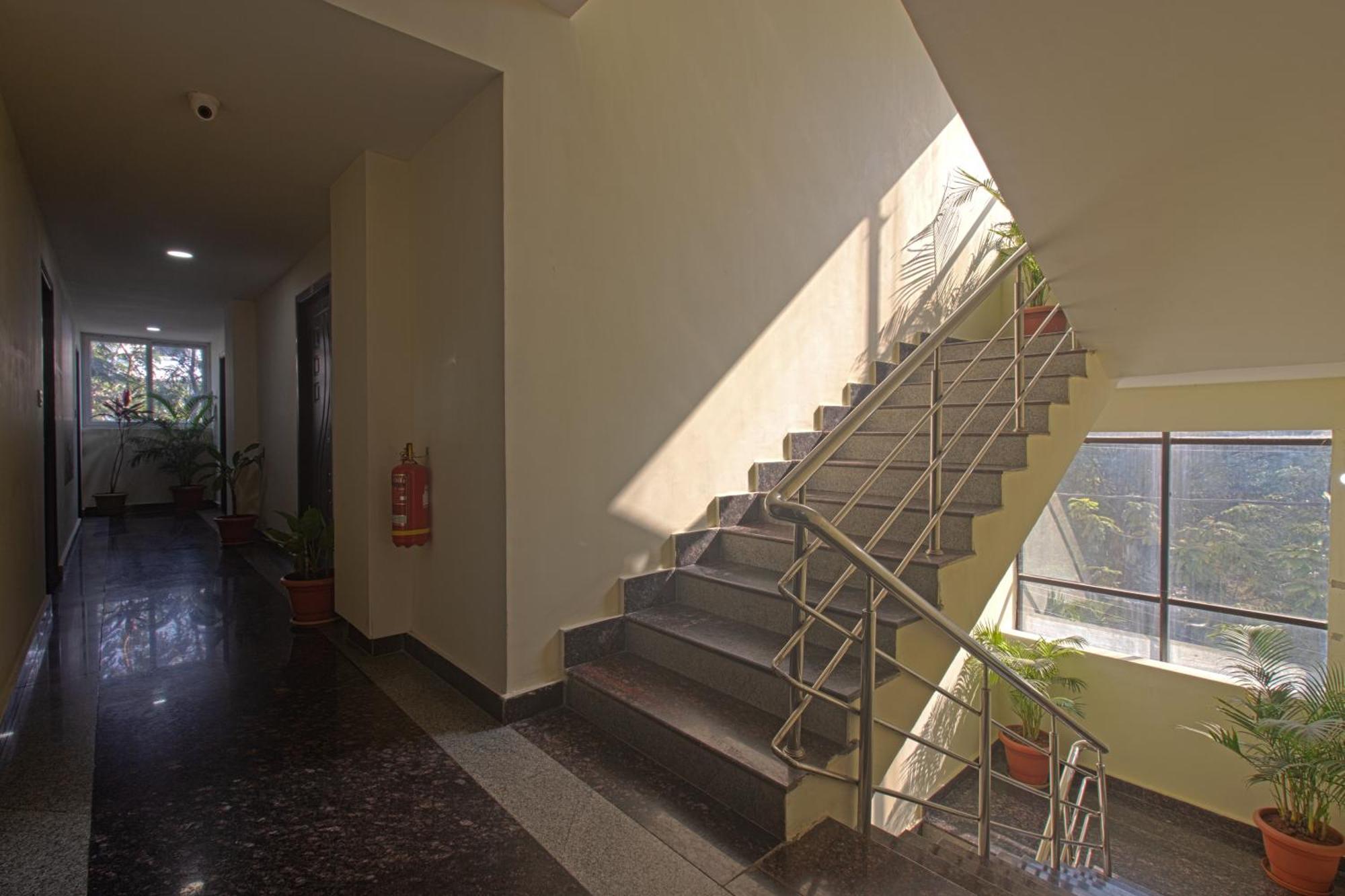Hotel Ns Royal Emirates With 3Hr Early Check In Haïdarabad Extérieur photo